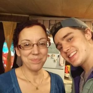 Meet your Posher, Eve